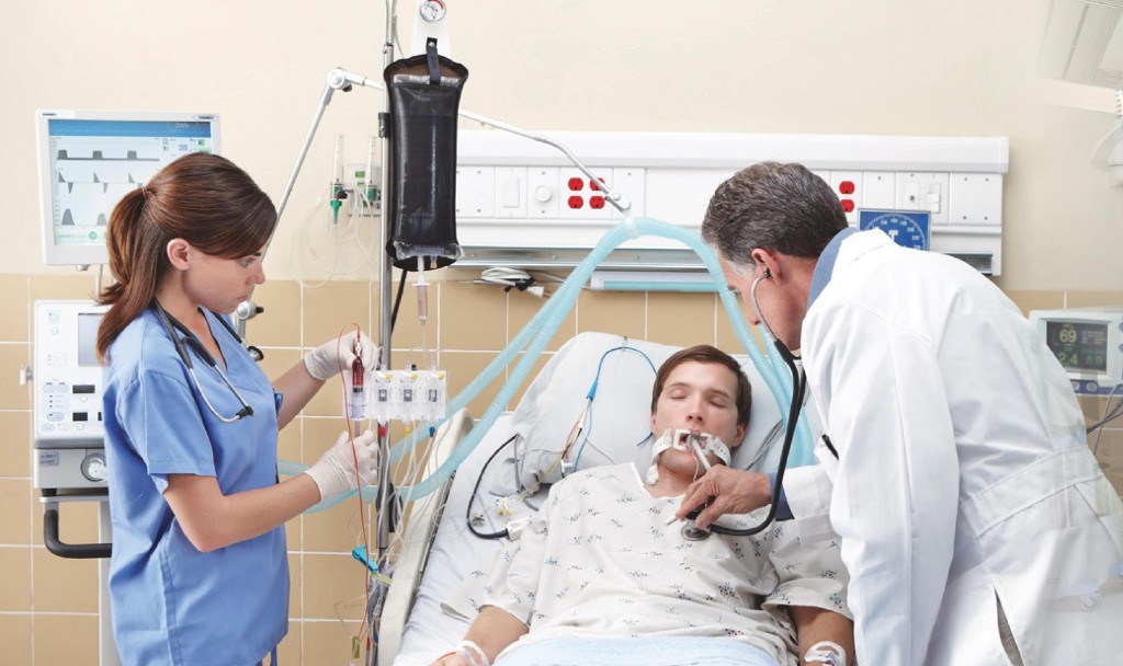 icu patient on ventilator